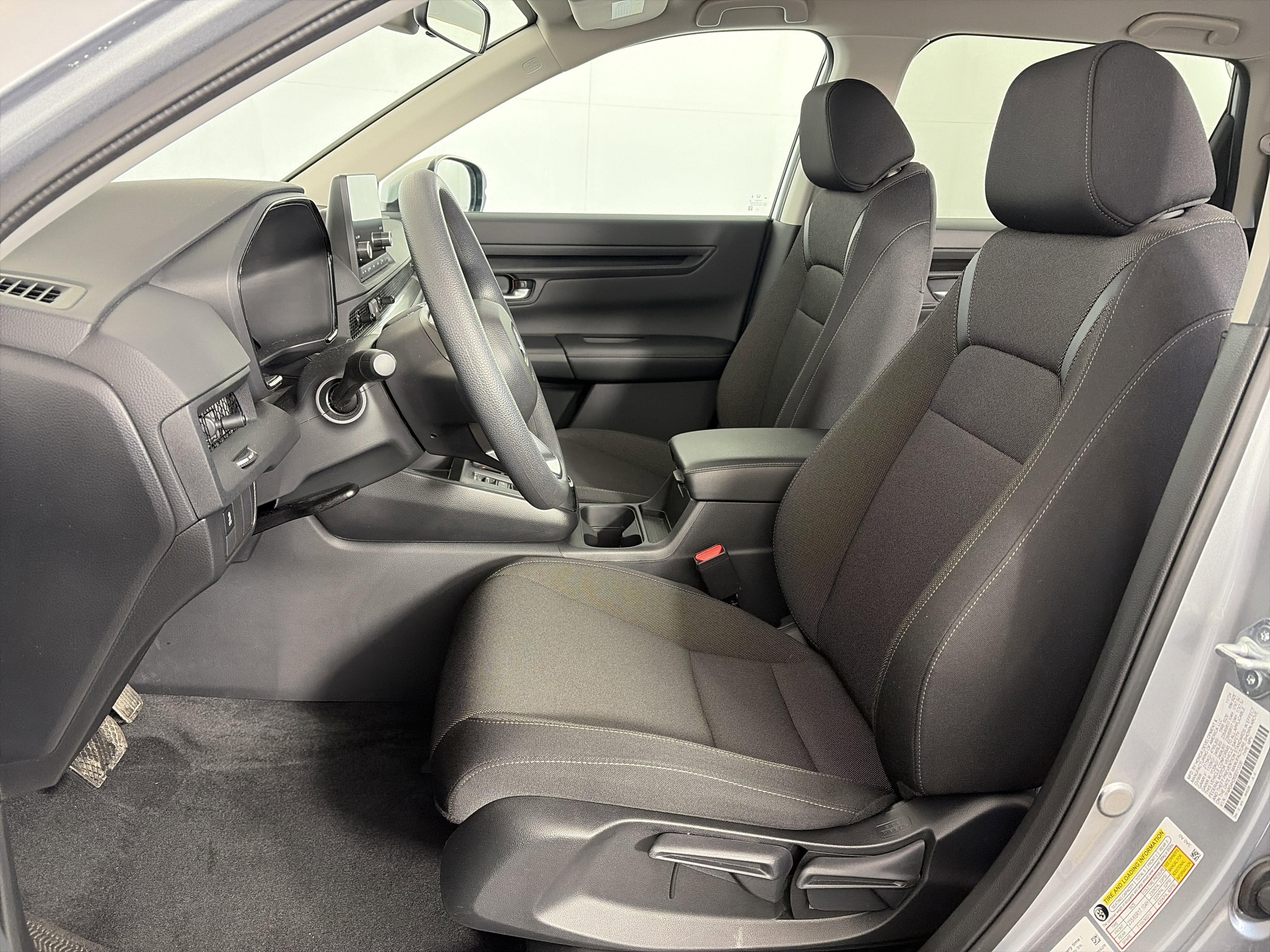 Used 2025 Honda CR-V LX image 6