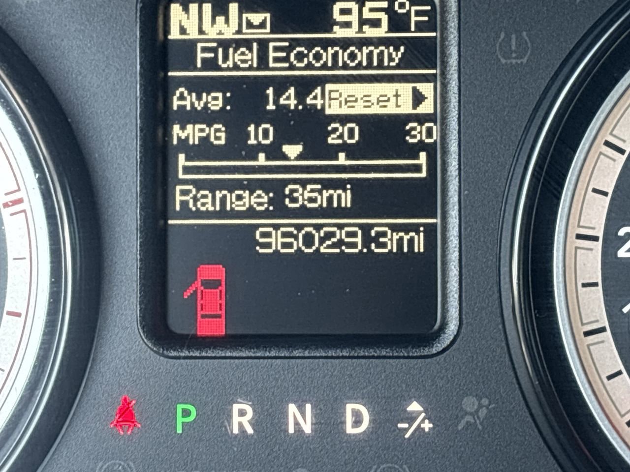 Used 2016 RAM 3500 Tradesman w/ Cold Weather Group image 32