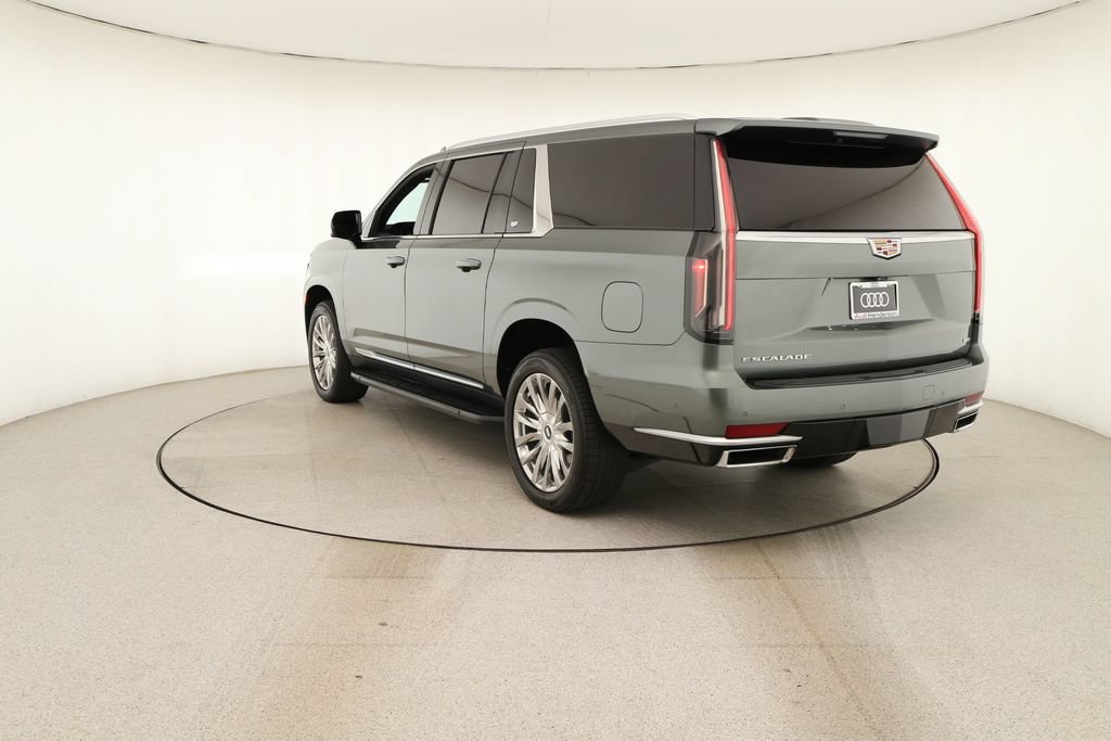 Used 2023 Cadillac Escalade ESV Premium Luxury AWD/4WD image 4