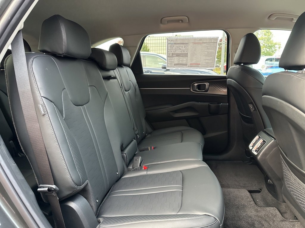 New 2026 Kia Sorento EX image 16