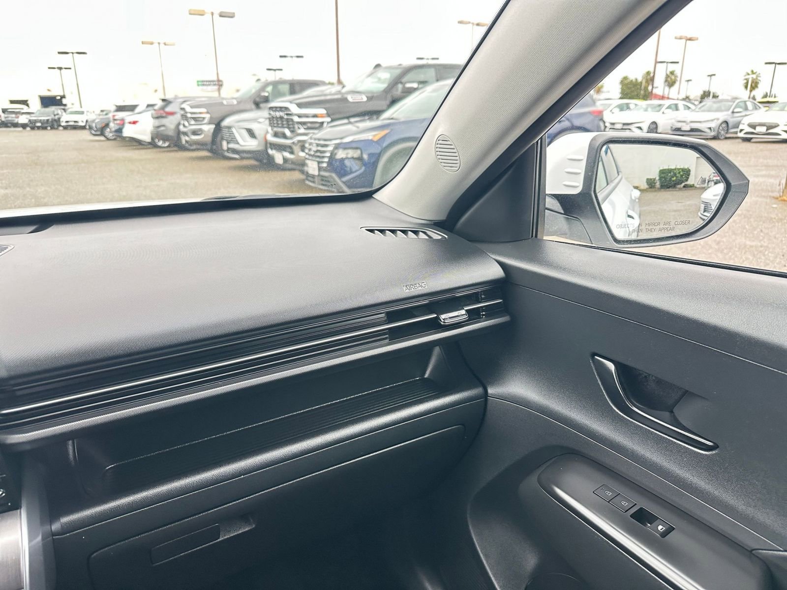 Used 2025 Hyundai Kona SEL image 35