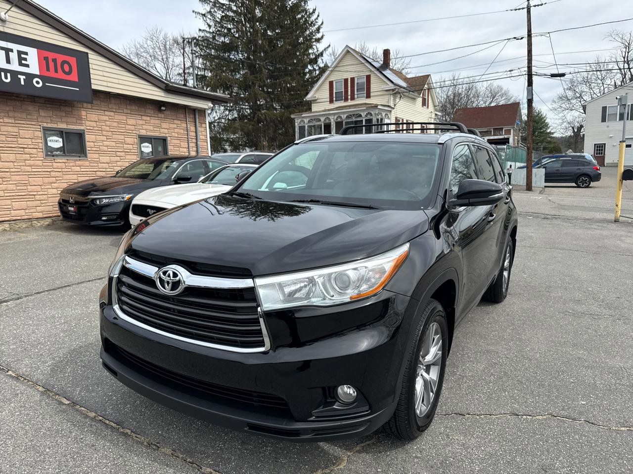 Used 2015 Toyota Highlander XLE image 2