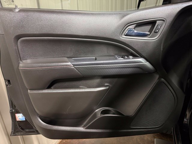 Used 2016 GMC Canyon SLE w/ All Terrain Package RWD image 13
