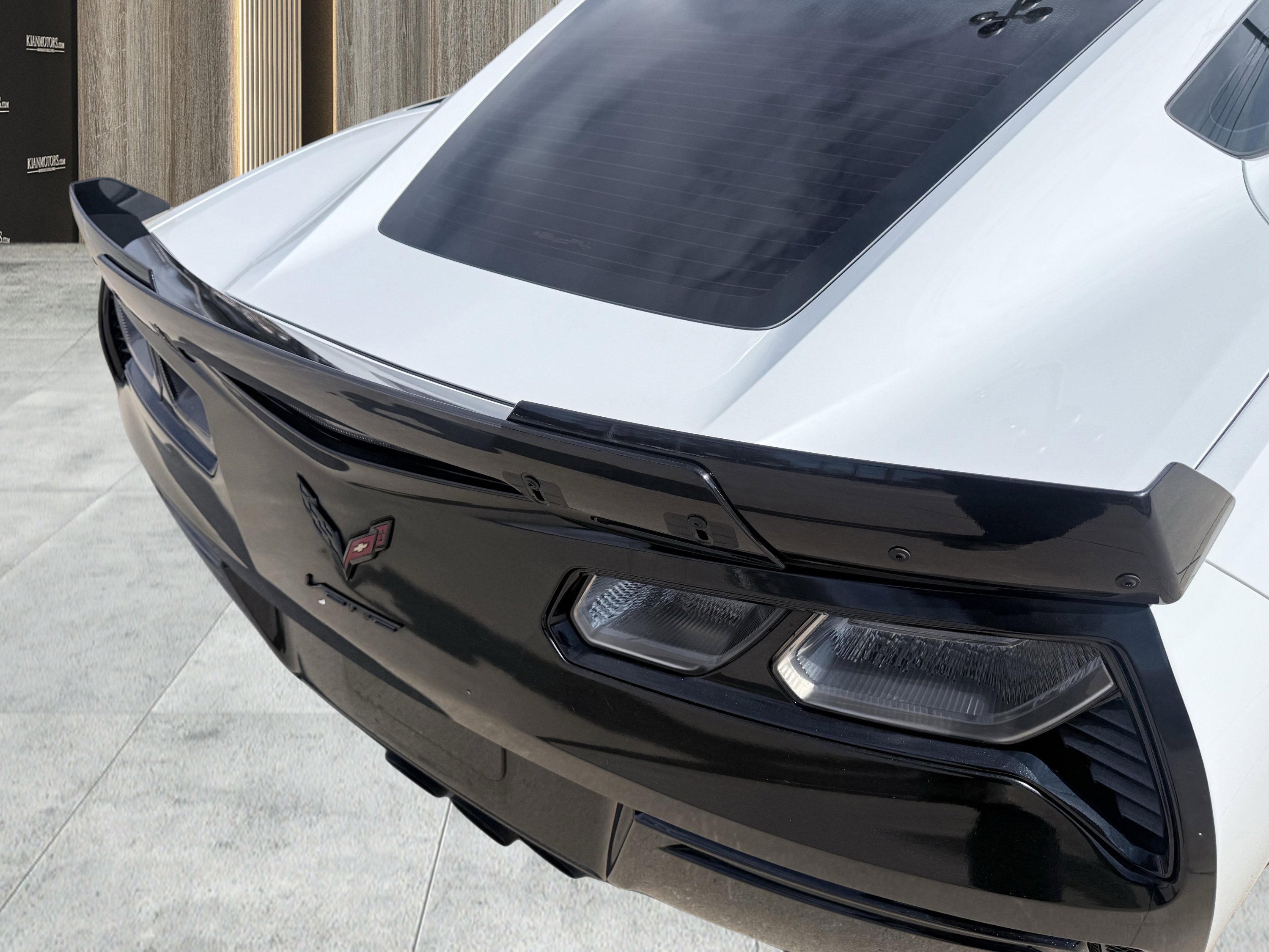 Used 2017 Chevrolet Corvette Z51 1LT w/ Carbon Flash Badge Package image 36