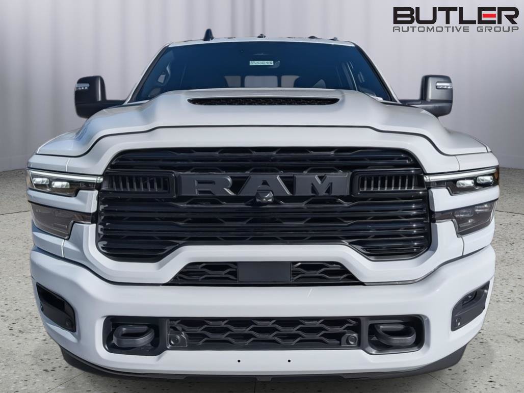 New 2026 RAM 3500 Laramie AWD/4WD image 9