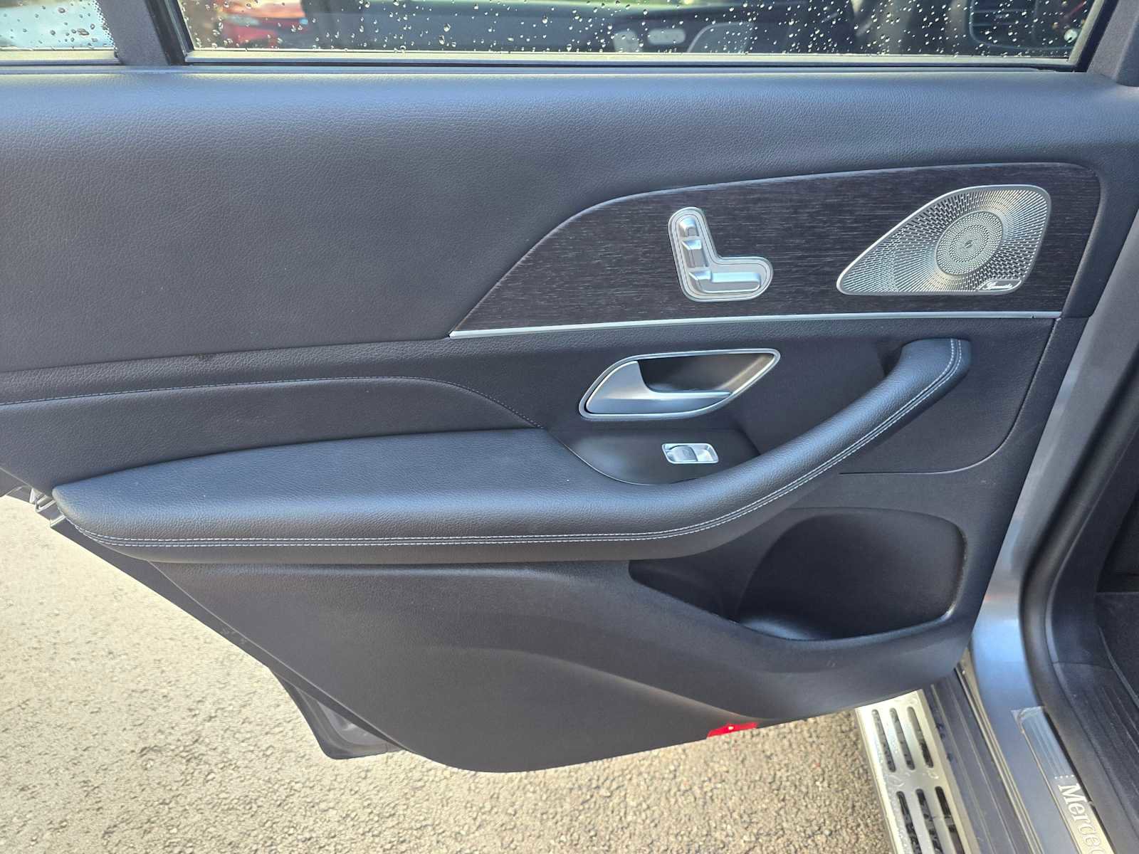 Used 2021 Mercedes-Benz GLS 450 4MATIC image 22