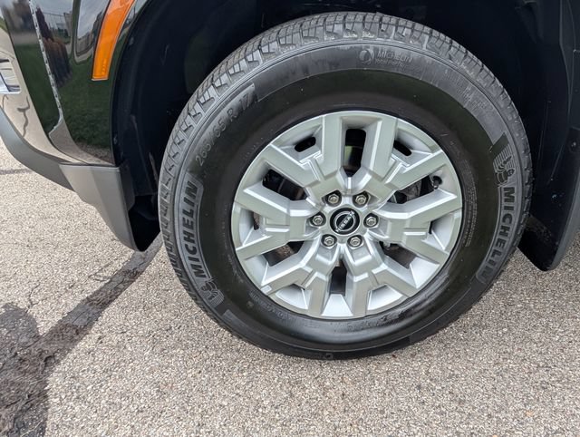Used 2022 Nissan Frontier SV RWD image 24