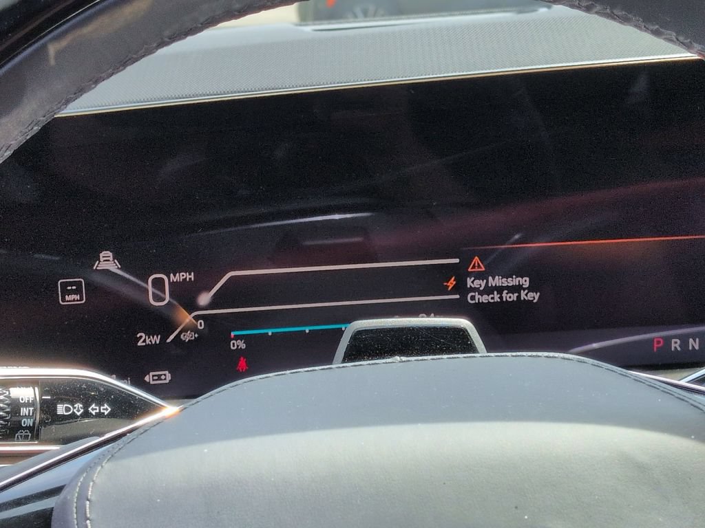 Certified 2025 Cadillac Escalade IQ Luxury 2 AWD/4WD image 13