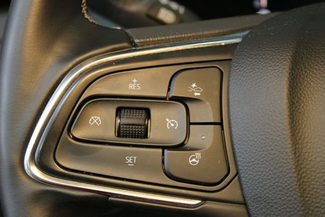 Used 2025 Buick Encore GX Avenir w/ Avenir Technology Package AWD/4WD image 22