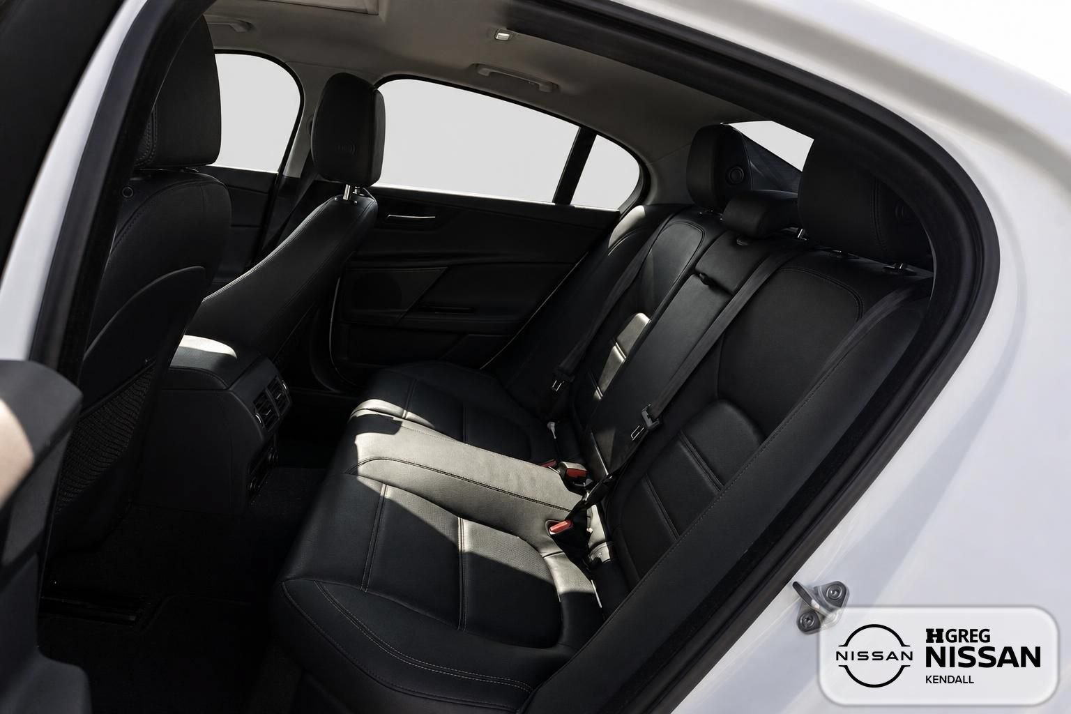 Used 2019 Jaguar XE Prestige AWD/4WD image 12