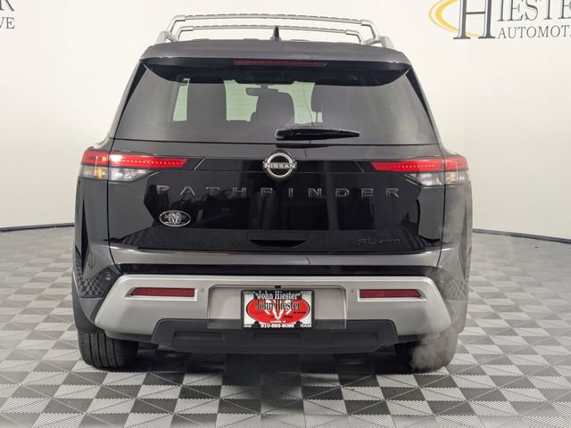 Used 2023 Nissan Pathfinder SL w/ Black Appearance Package image 6