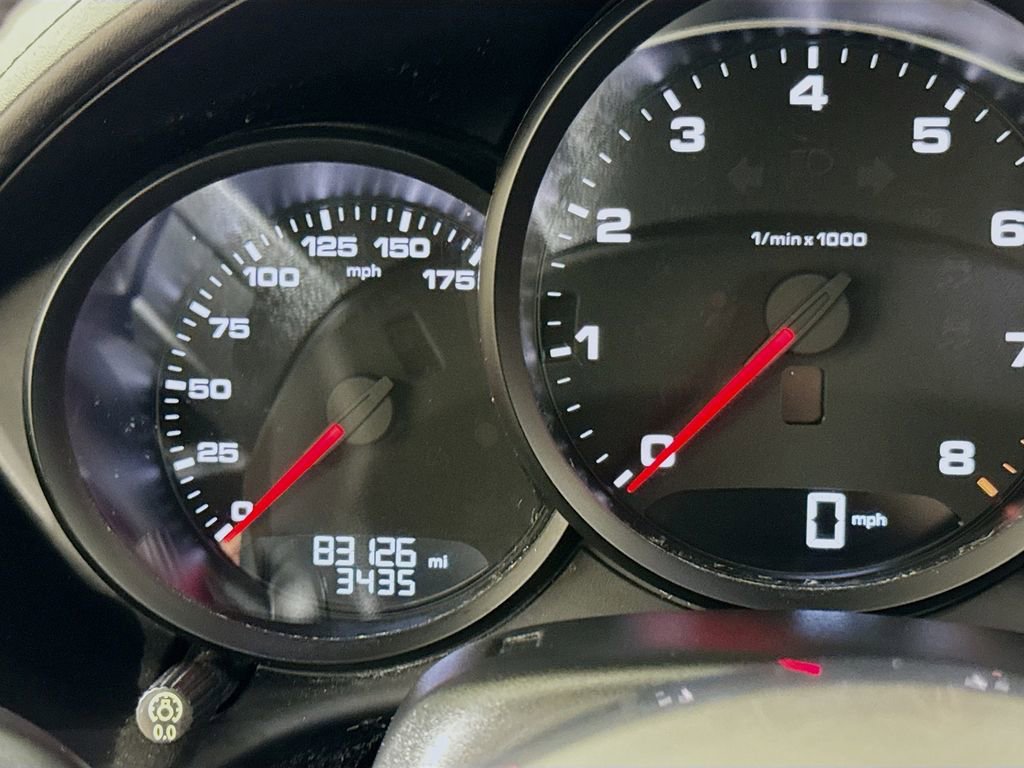 Used 2018 Porsche 718 Cayman RWD image 10