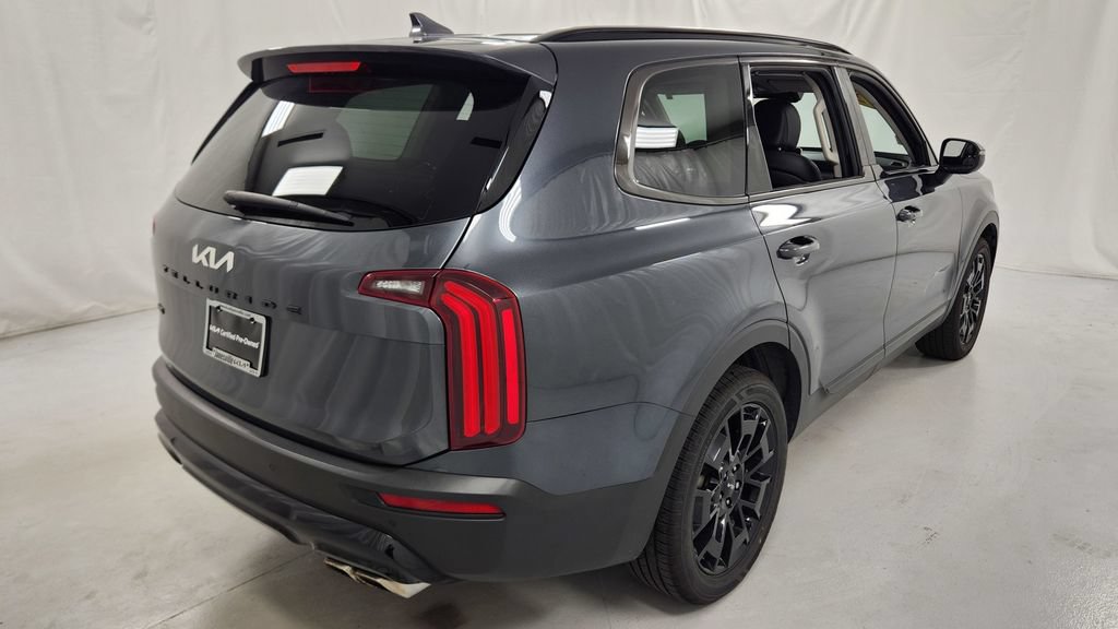 Used 2022 Kia Telluride EX w/ EX Premium Package AWD/4WD image 3