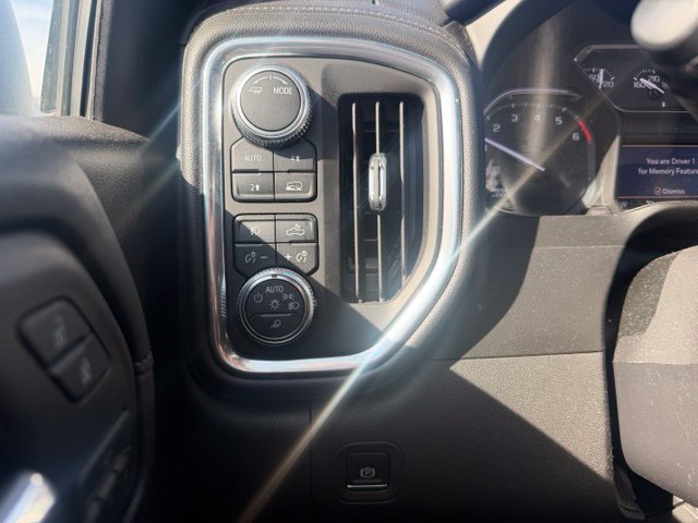 Used 2020 GMC Sierra 1500 SLT w/ SLT Premium Package AWD/4WD image 15