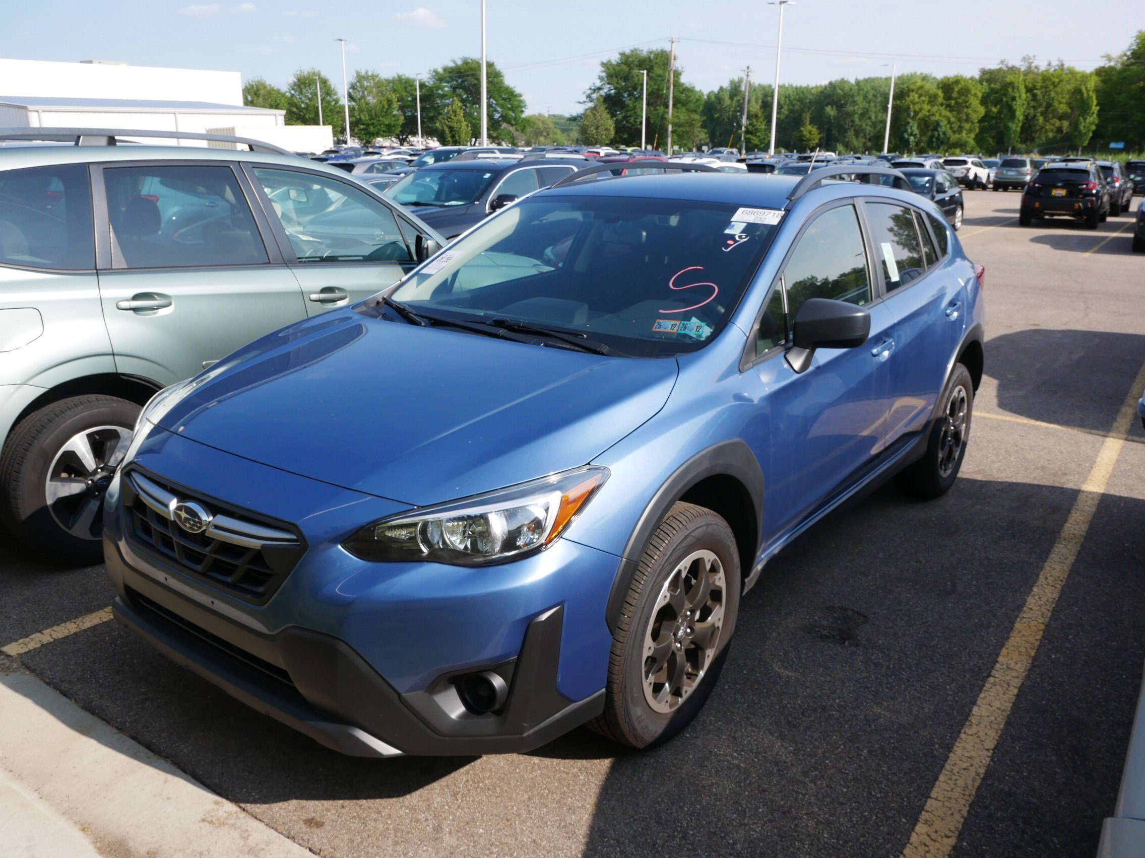 Used 2023 Subaru Crosstrek 2.0i AWD/4WD image 3