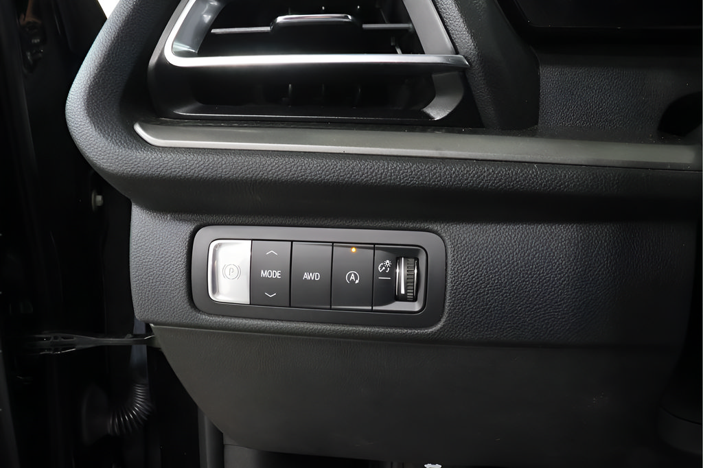 Used 2024 Chevrolet Traverse LT AWD/4WD image 18