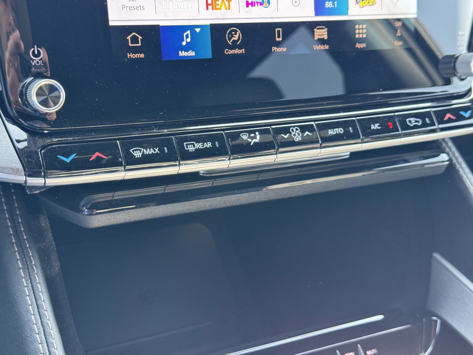 New 2025 Jeep Wagoneer L Series II w/ Premium Group I image 15