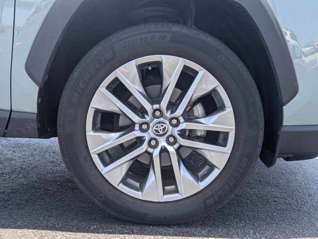 Used 2022 Toyota RAV4 XLE Premium FWD image 11
