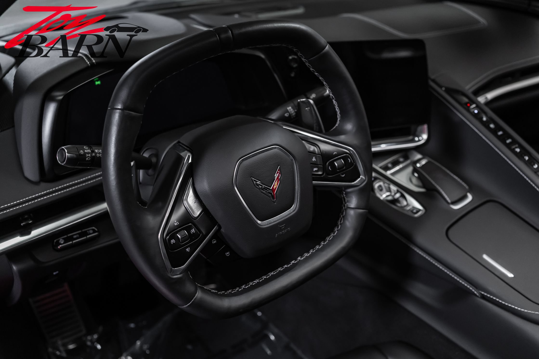 Used 2020 Chevrolet Corvette Stingray Preferred Cpe w/ 2LT Preferred Equipment Group RWD image 32