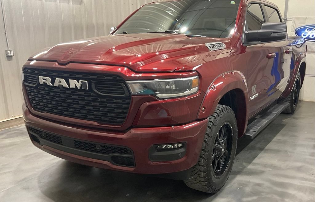 Used 2025 RAM 1500 Big Horn AWD/4WD image 4