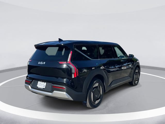 Used 2024 Kia EV9 Light Long Range RWD image 4