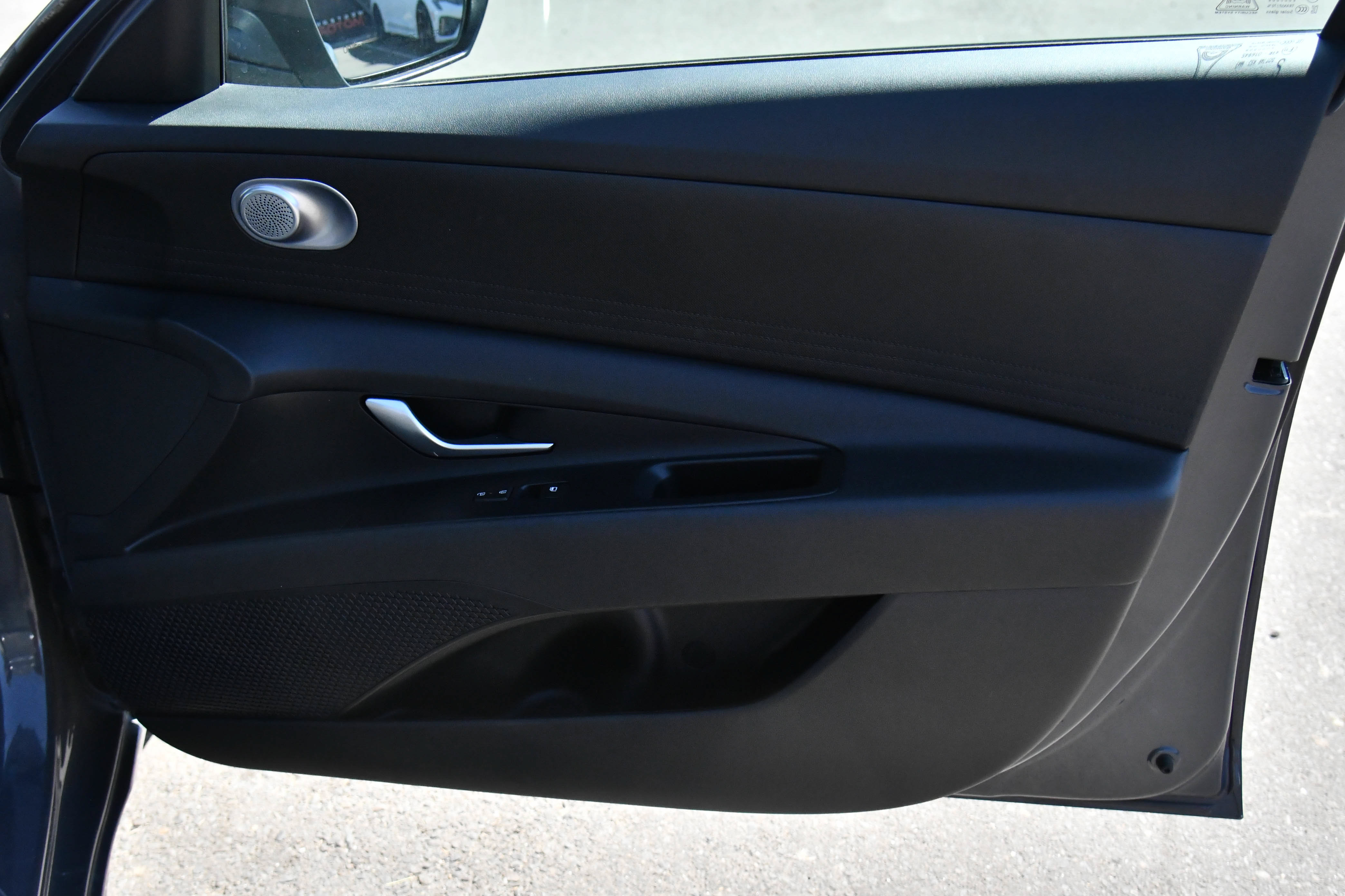 Used 2024 Hyundai Elantra SE FWD image 37