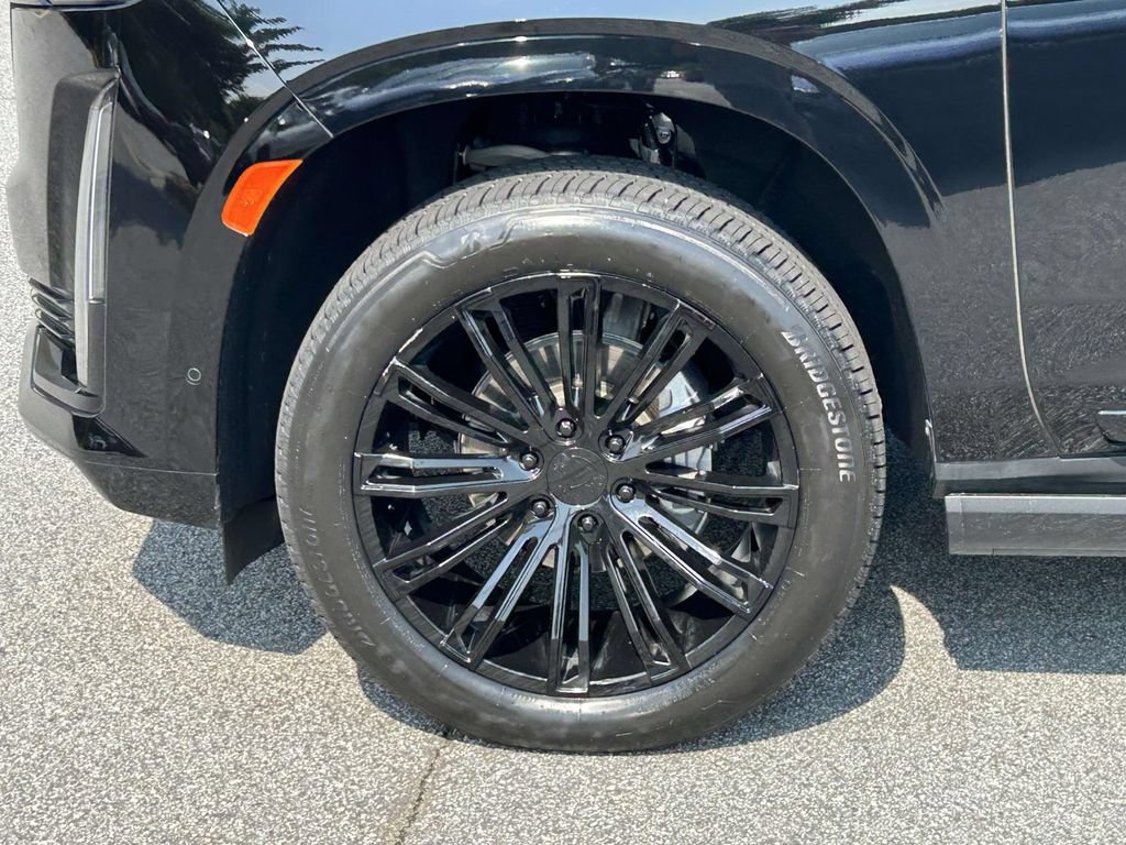 Used 2024 Cadillac Escalade Sport Platinum w/ LPO, ONYX Package AWD/4WD image 9