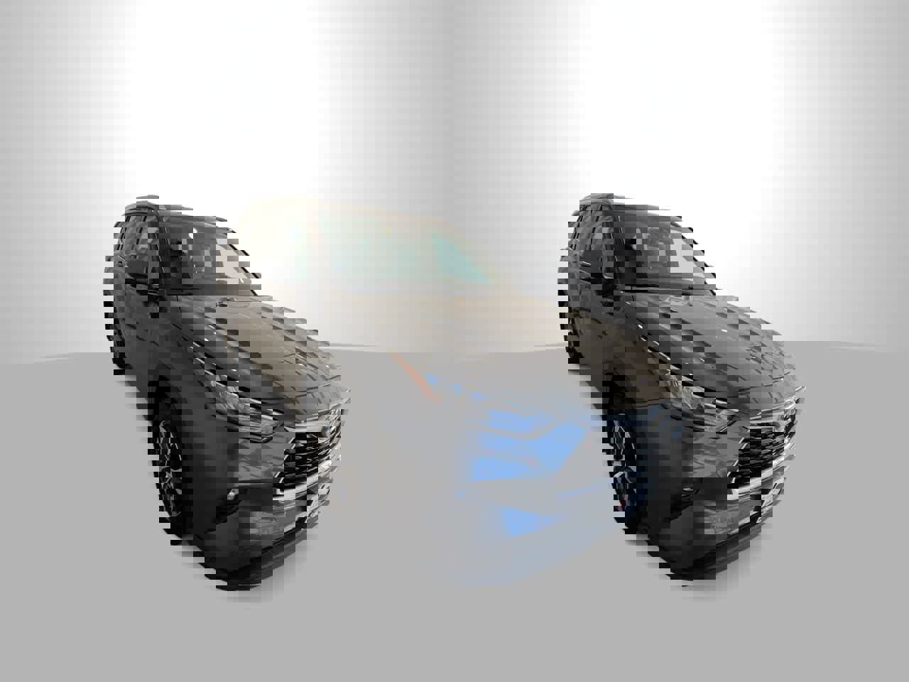 Used 2020 Toyota Highlander XLE image 2