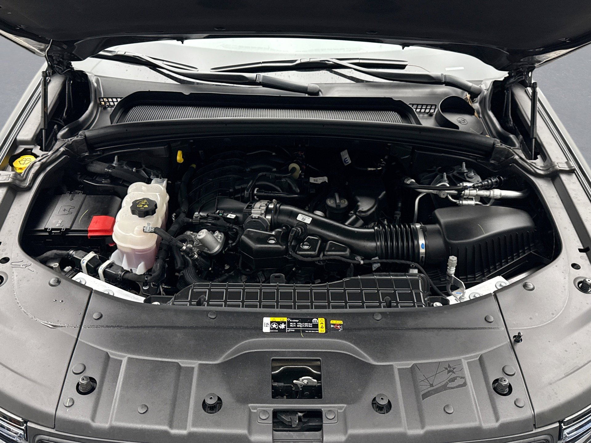 Used 2025 Jeep Grand Cherokee Limited w/ Black Appearance Package image 27