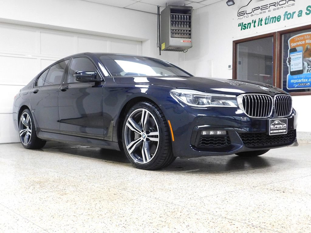 Used 2019 BMW 750i xDrive AWD/4WD image 3