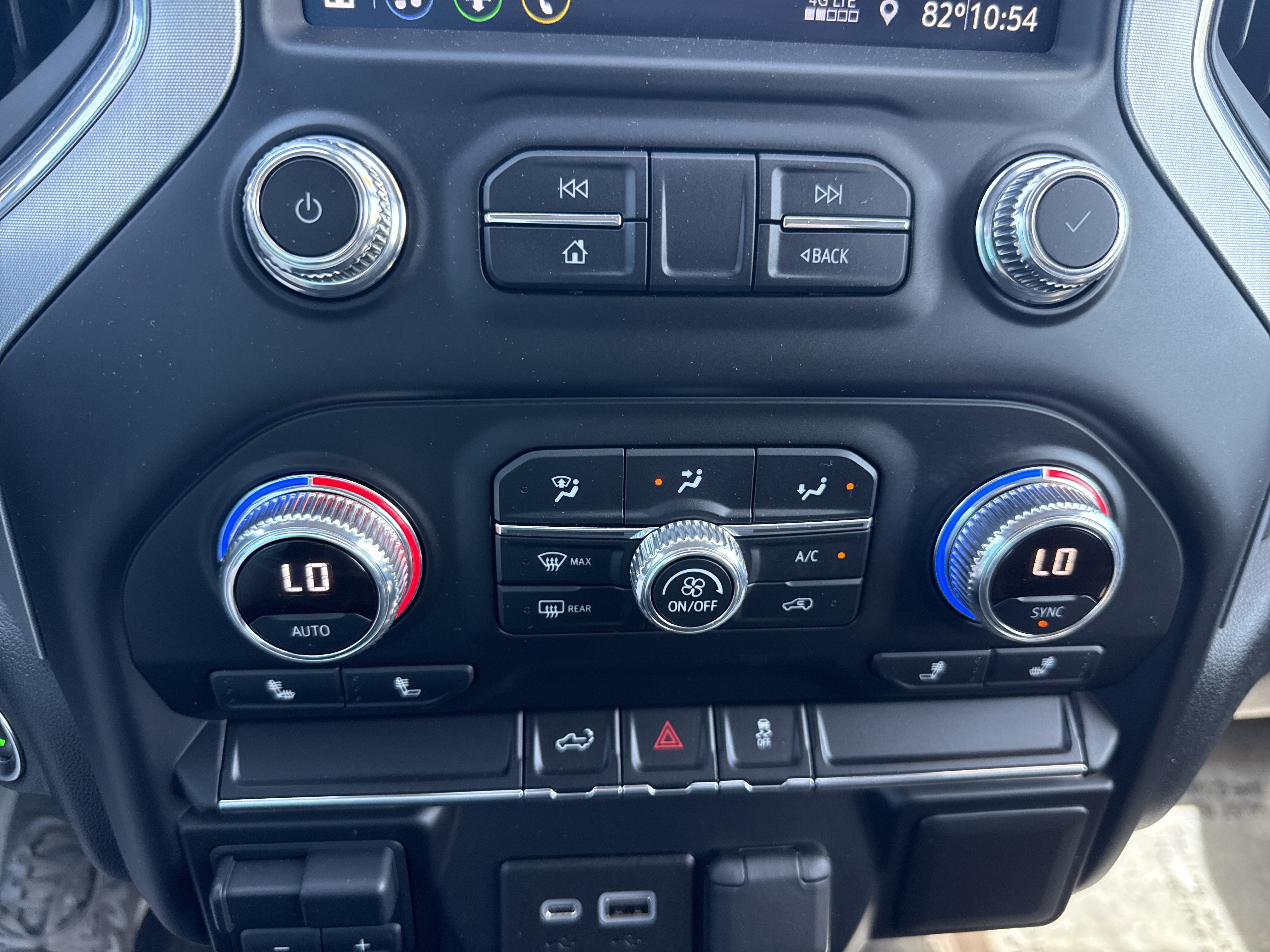 Used 2022 GMC Sierra 3500 SLE w/ SLE Convenience Package AWD/4WD image 25