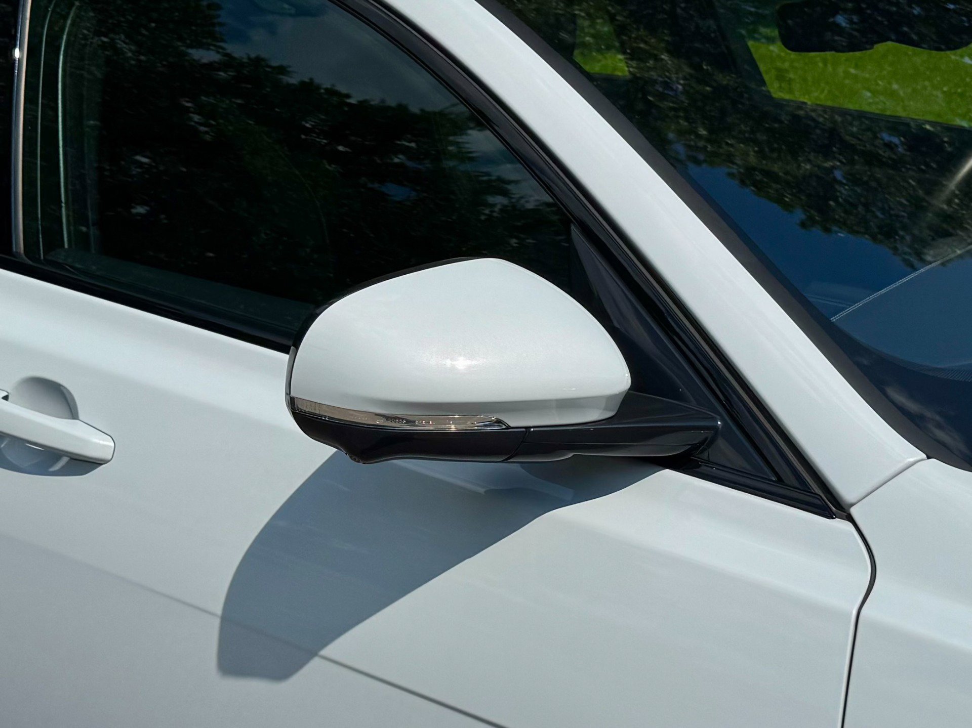 Used 2021 Jaguar XF R-Dynamic SE image 78