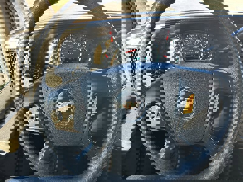 Used 2010 Chevrolet Express 1500 image 17