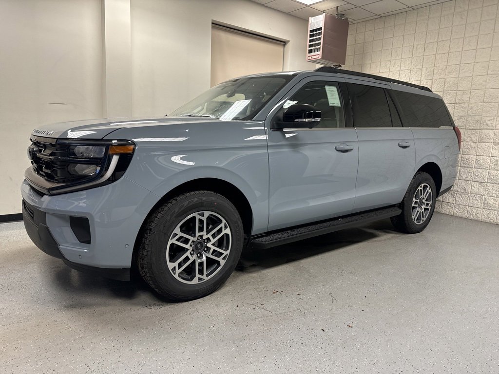 New 2025 Ford Expedition Max Active image 13