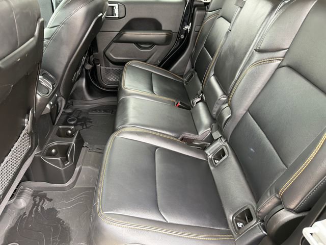 Used 2025 Jeep Gladiator Sport AWD/4WD image 17