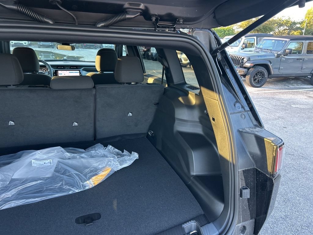 New 2026 Jeep Cherokee Laredo AWD/4WD image 30