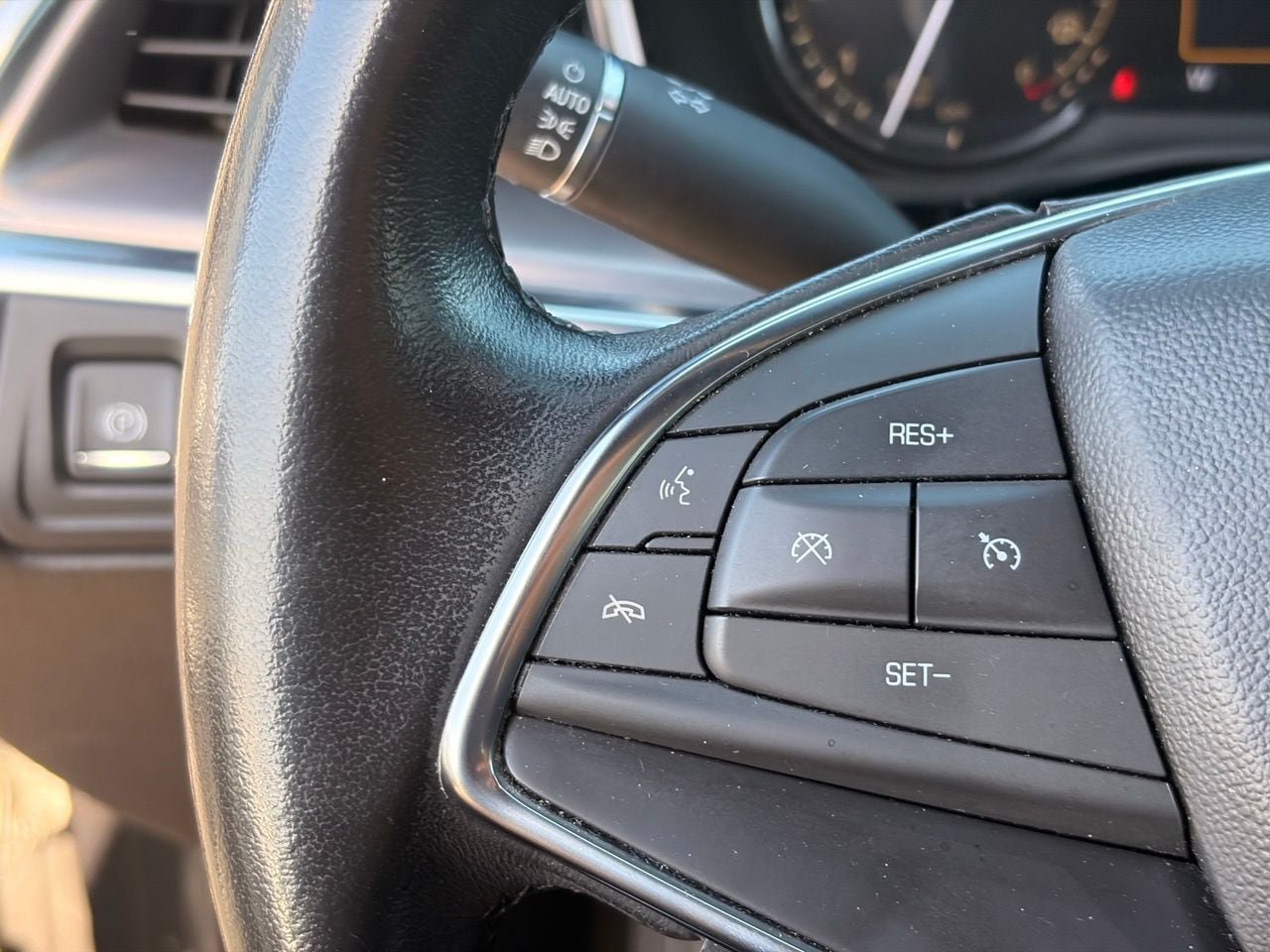 Used 2020 Cadillac XT5 Luxury FWD image 28