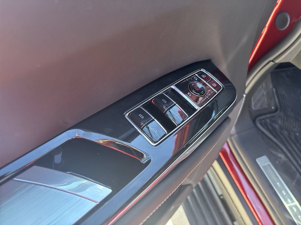 New 2026 Cadillac Escalade Platinum Sport w/ LPO, ONYX Package AWD/4WD image 25