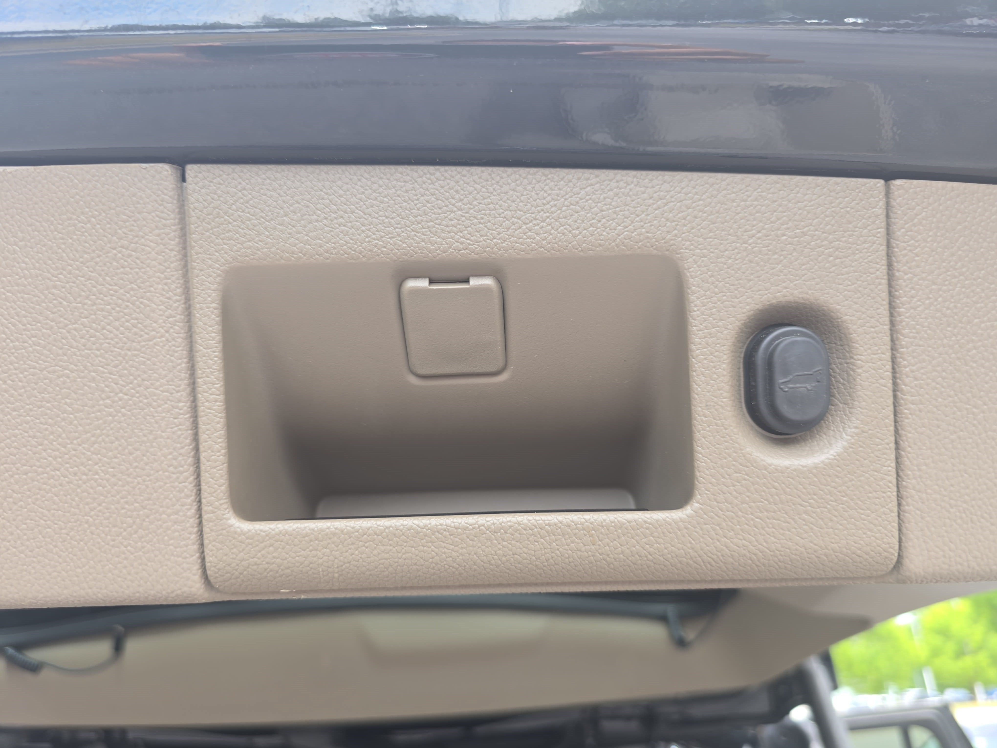 Used 2017 Chevrolet Tahoe LT AWD/4WD image 14