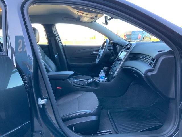 Used 2015 Chevrolet Malibu LT w/ Power Convenience Package FWD image 16