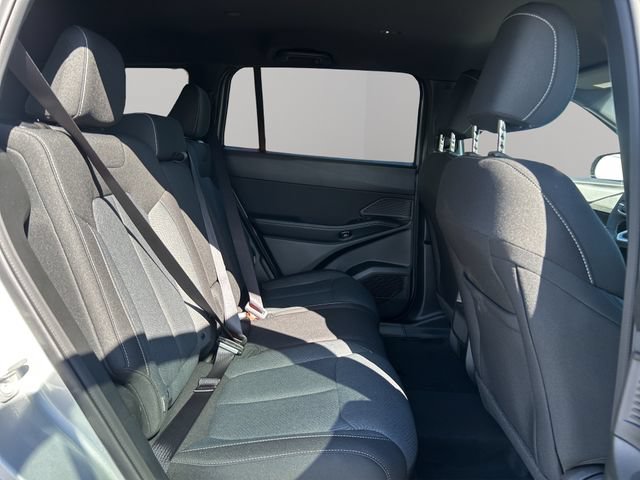 New 2026 Jeep Cherokee Laredo AWD/4WD image 21