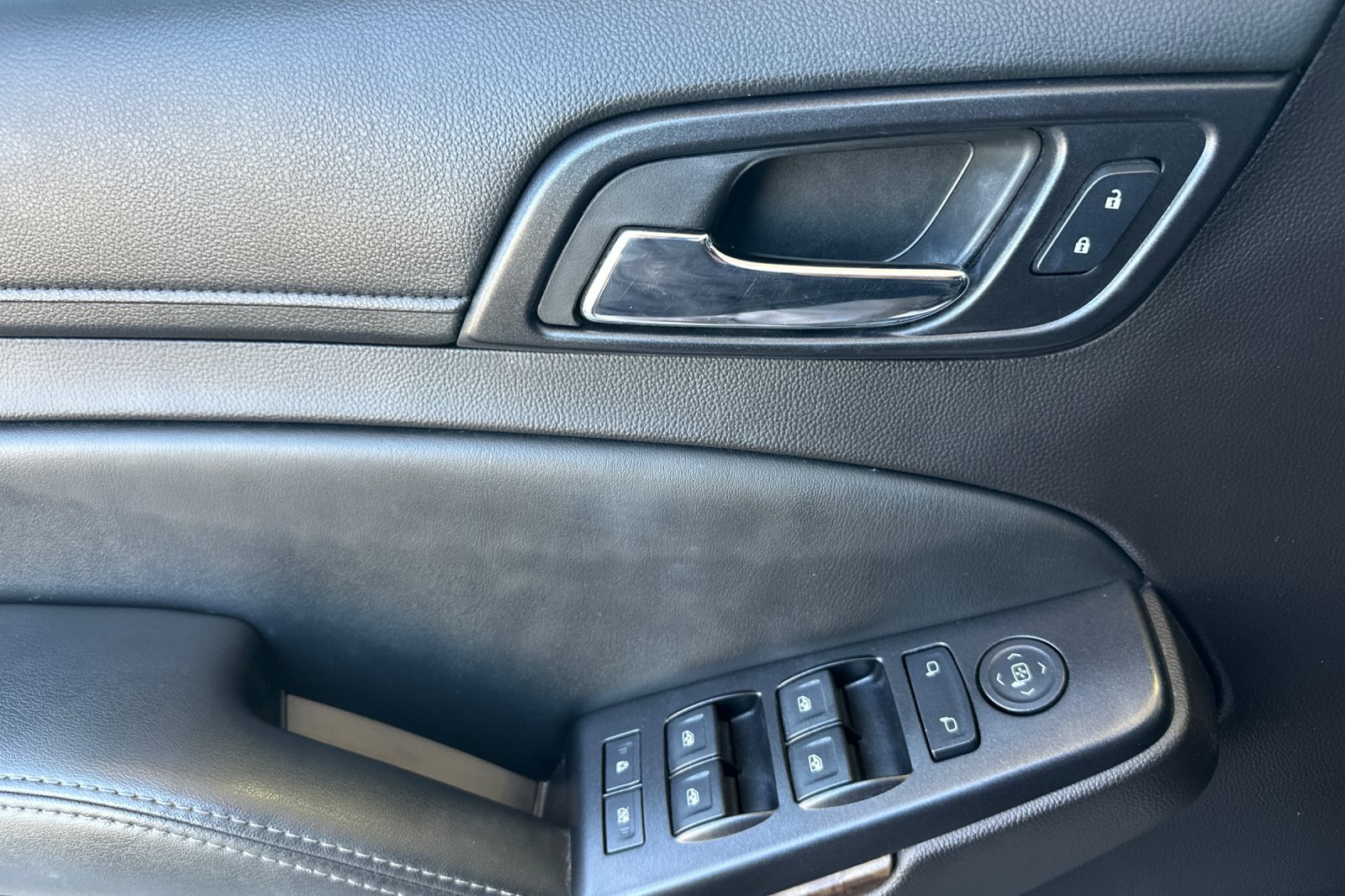 Used 2016 Chevrolet Tahoe LS RWD image 11