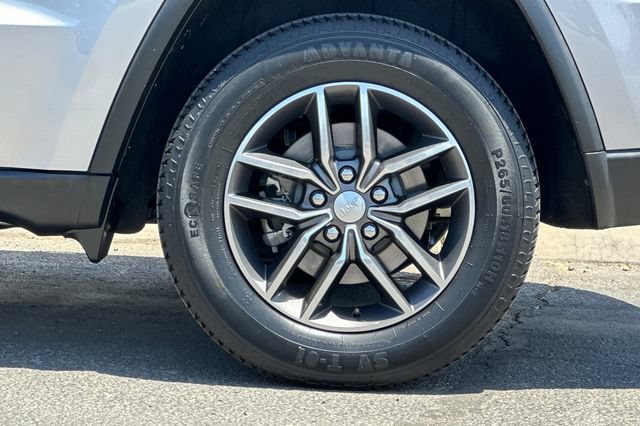 Certified 2020 Jeep Grand Cherokee Laredo w/ Laredo X Package RWD image 26