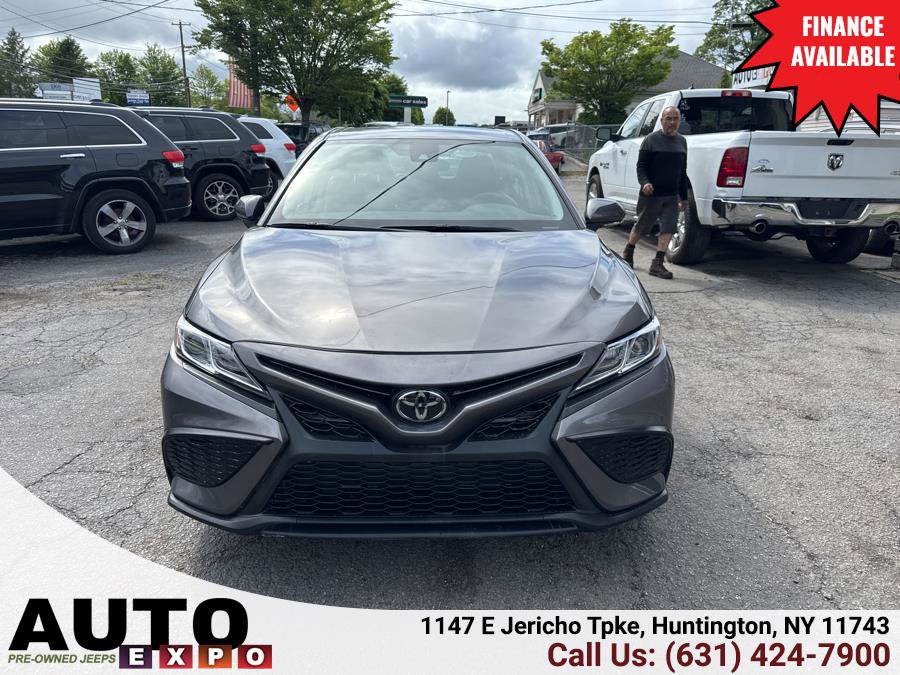 Used 2024 Toyota Camry SE image 2