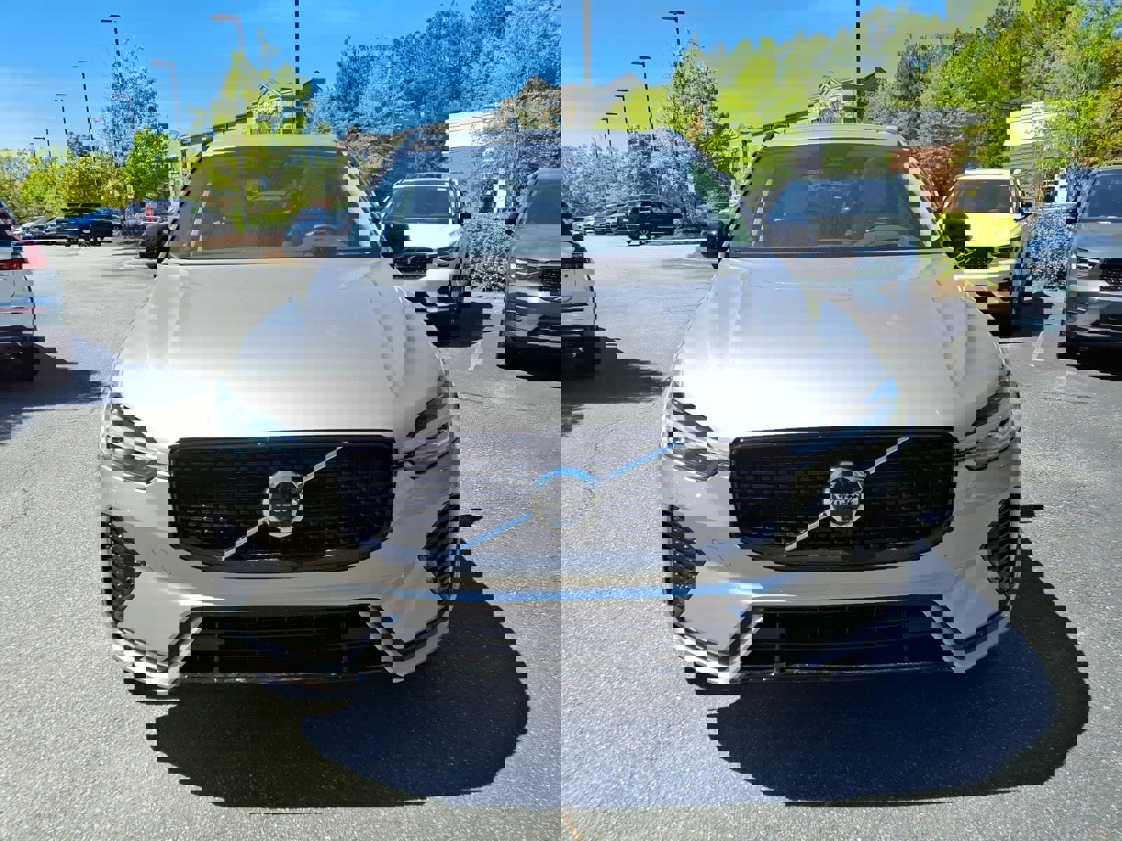 Used 2024 Volvo XC60 B5 Ultimate w/ Protection Package Premier image 8