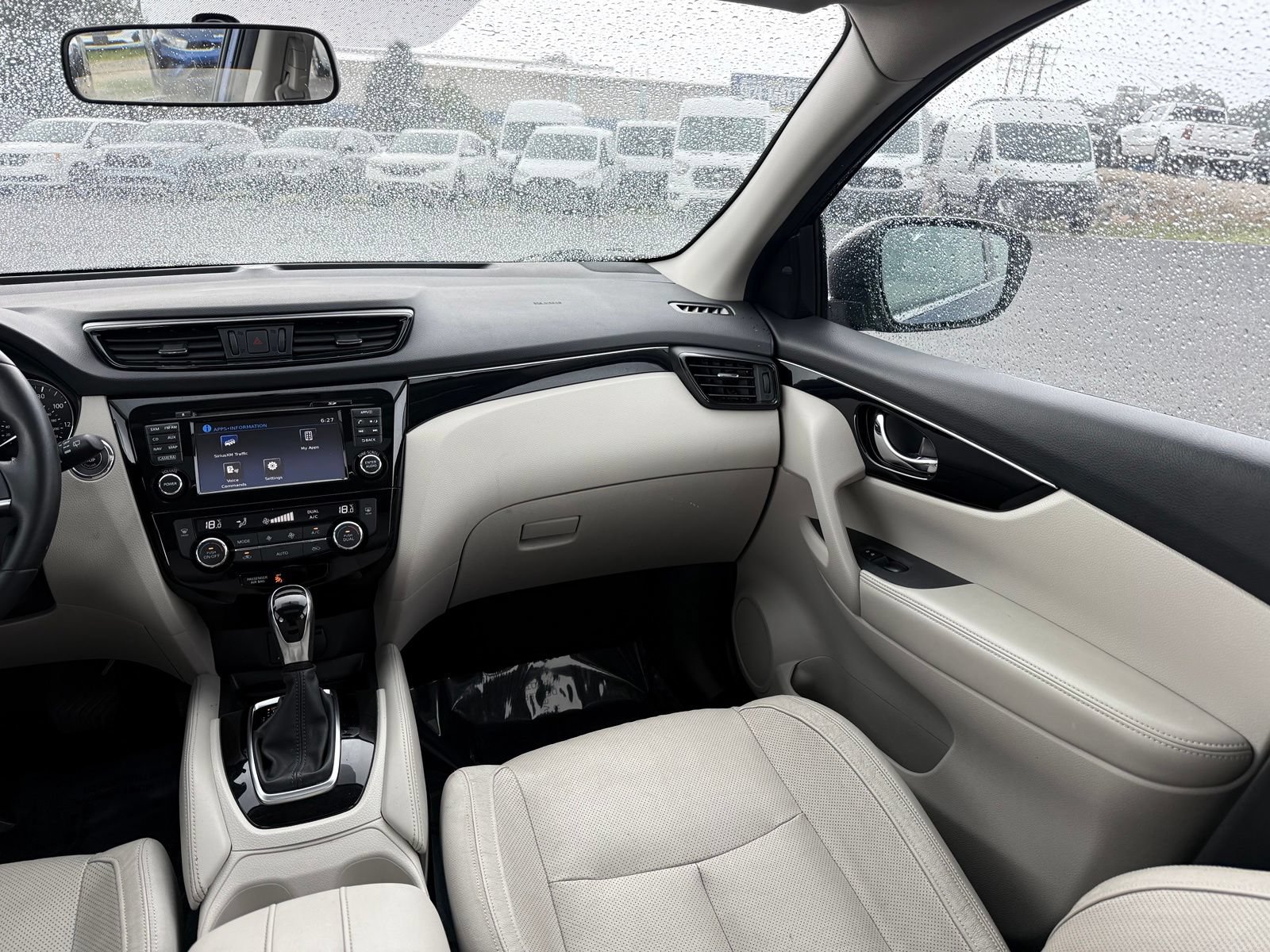 Used 2018 Nissan Rogue Sport SL AWD/4WD image 26