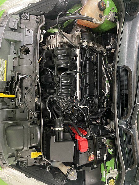 Used 2014 Ford Fiesta Titanium image 15