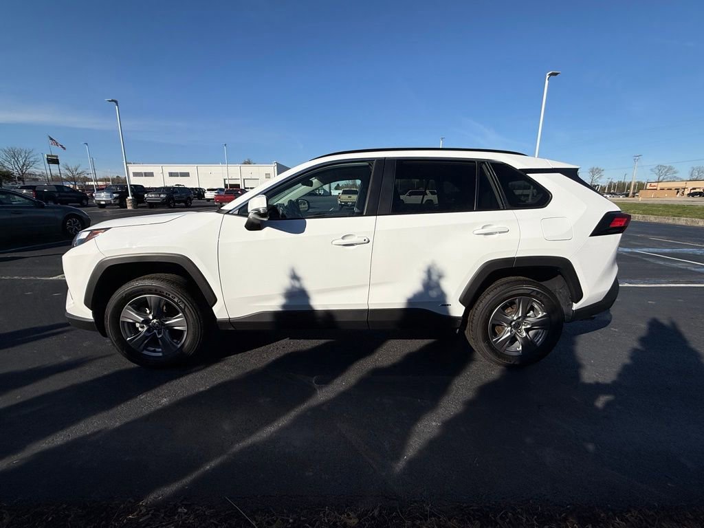 Certified 2025 Toyota RAV4 XLE AWD/4WD image 5