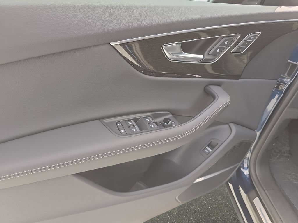 Certified 2025 Audi Q8 Premium Plus AWD/4WD image 24