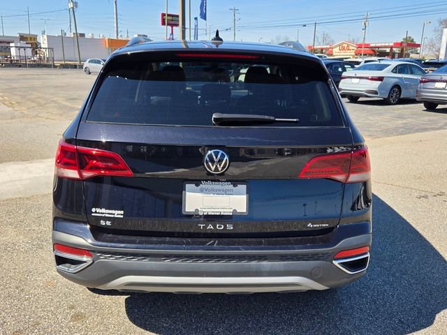 Used 2024 Volkswagen Taos SE image 10
